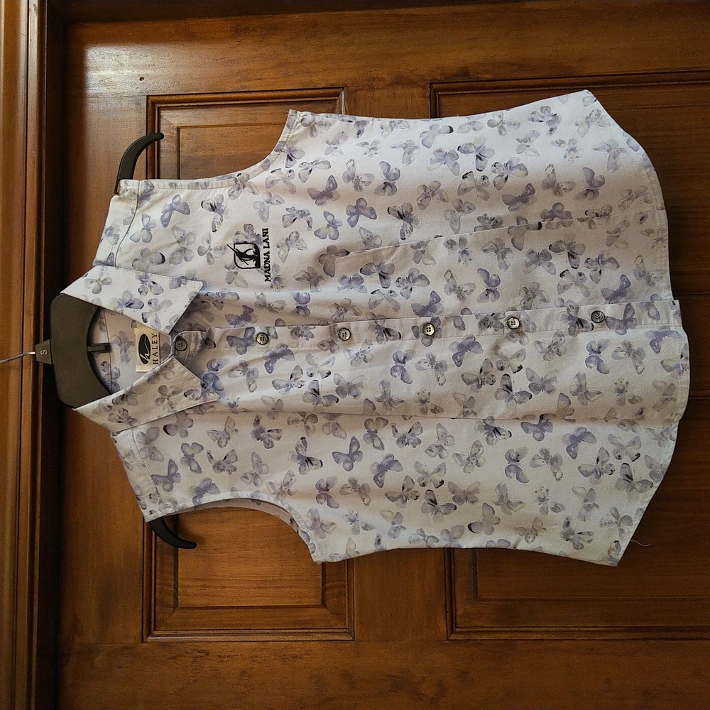 Mauna Lani Hawaii Haley Small Sleeveless golf shirt lavendar butterflies